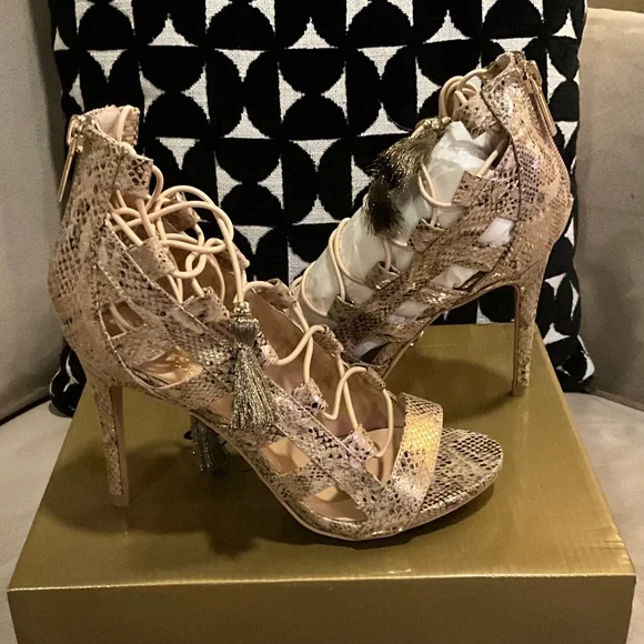 Thalia Sodi Gold Snake Lace up Heels 6.5 (fit like 7) NWB - Picture 4 of 8